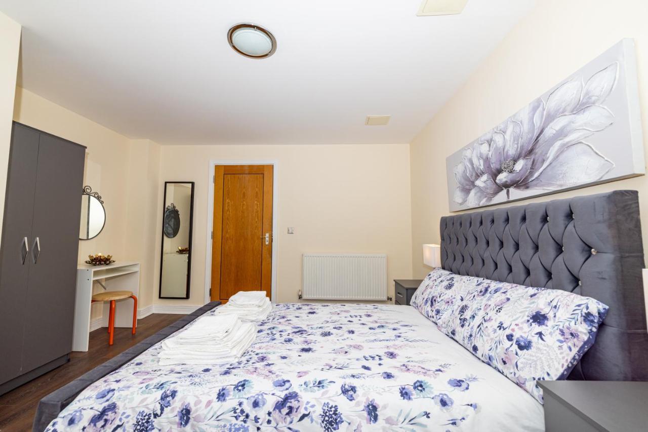 Two Bed Apartment Near Canary Wharf Londen Buitenkant foto