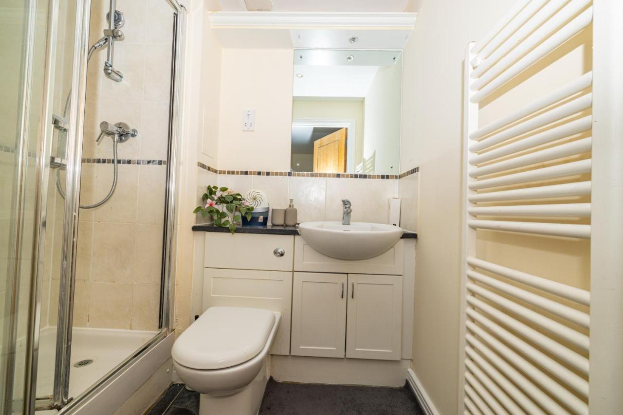 Two Bed Apartment Near Canary Wharf Londen Buitenkant foto