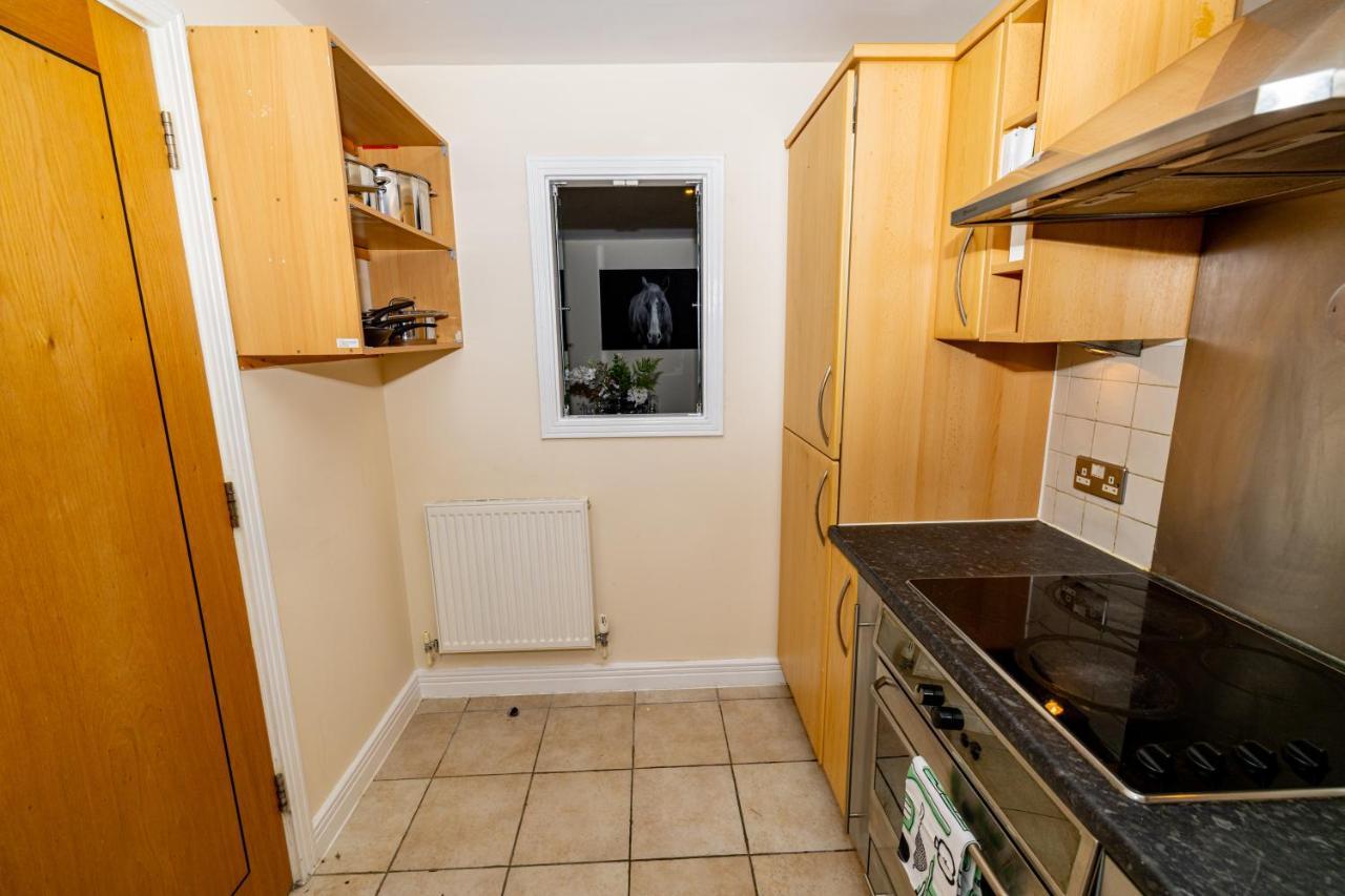 Two Bed Apartment Near Canary Wharf Londen Buitenkant foto