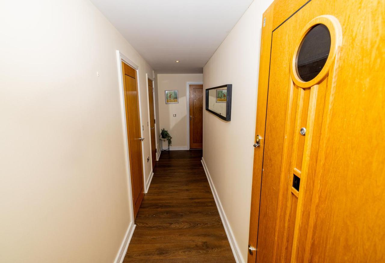 Two Bed Apartment Near Canary Wharf Londen Buitenkant foto