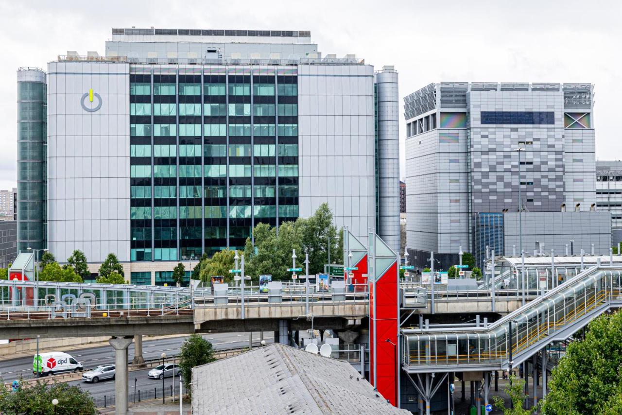 Two Bed Apartment Near Canary Wharf Londen Buitenkant foto