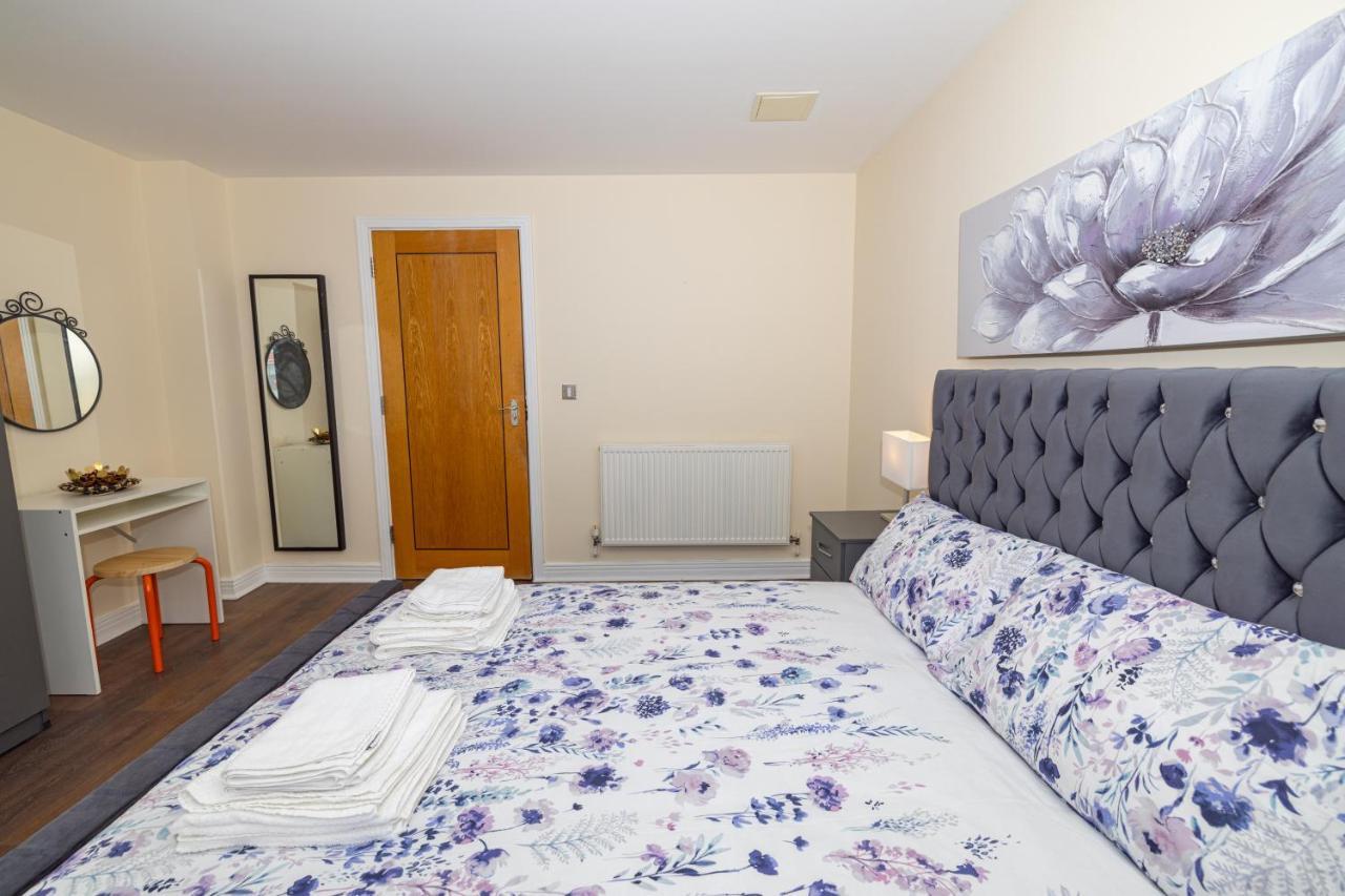 Two Bed Apartment Near Canary Wharf Londen Buitenkant foto
